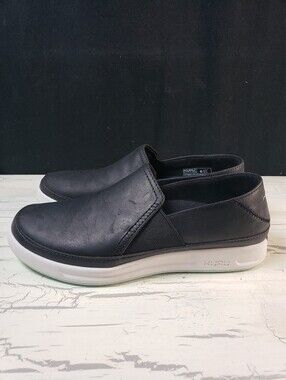 KURU 'Roam Atla' Slip-On Sneakers in Black - Women's size 6